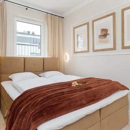 Zielona Okolica W Poblizu Rzeki By Rent Like Appartamento