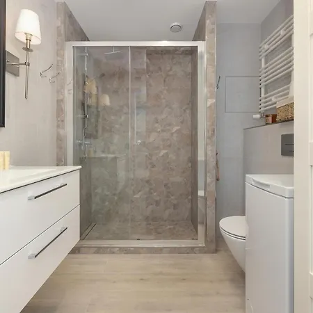 Zielona Okolica W Poblizu Rzeki By Rent Like *