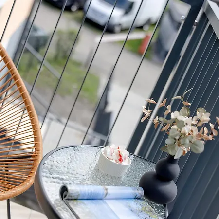 Zielona Okolica W Poblizu Rzeki By Rent Like